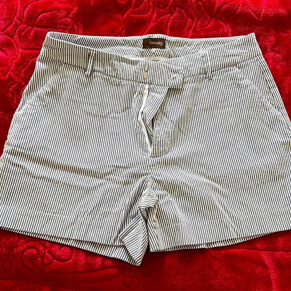 Linen shorts,good material and confortable in the summer